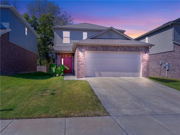 318 Mayflower St, Lowell, AR 72745