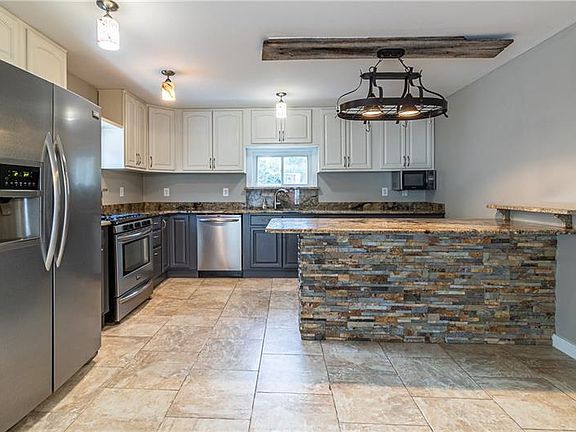 2nd image of 155 Milbee Ln