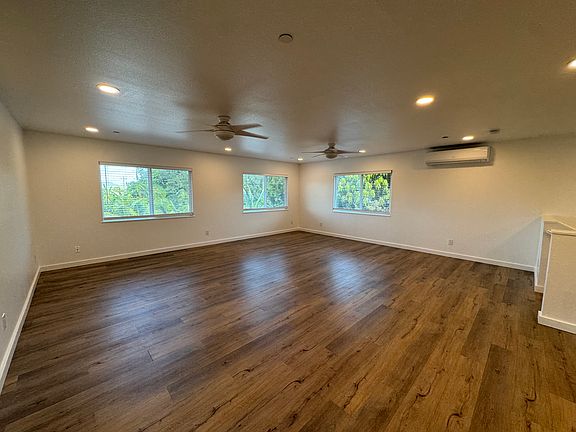 3rd image of 41-675 Mokulama St #2