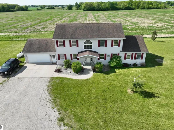 4606 E Jordan Rd, Mount Pleasant, MI 48858