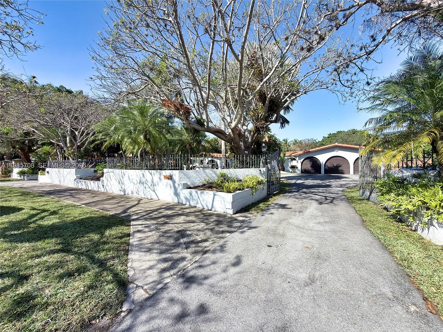 Suniland Estates — Photo 4