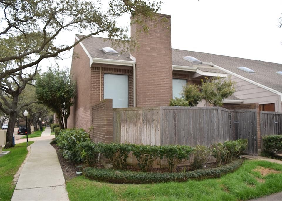 1st image of 2877 Panagard Dr #41