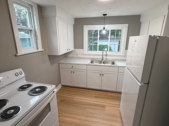 4th image of 3013 9th St SW