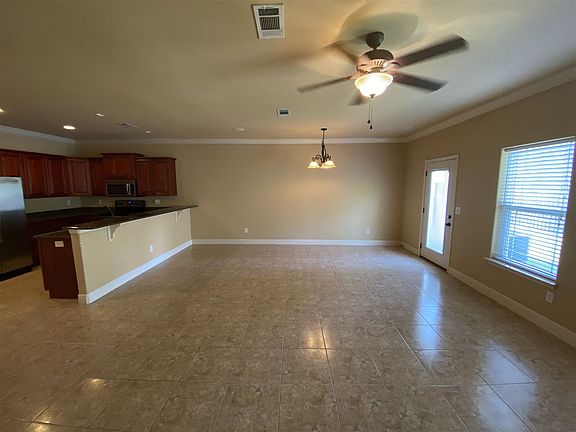 3rd image of 1819 Sound Haven Ct
