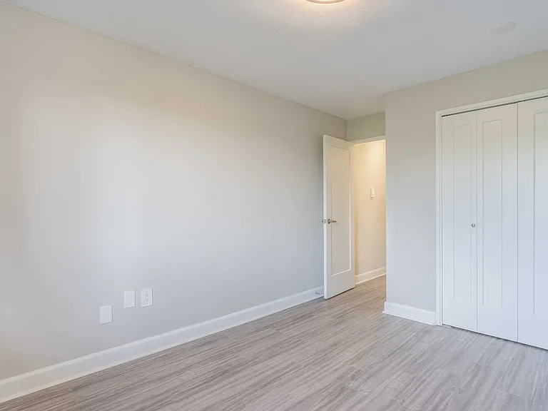 985 Maxwell St — Photo 20