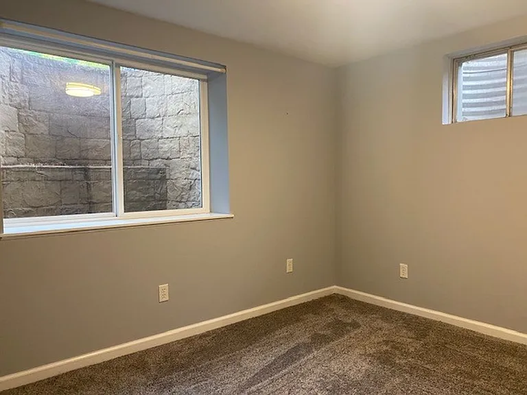 405 Pace St — Photo 9