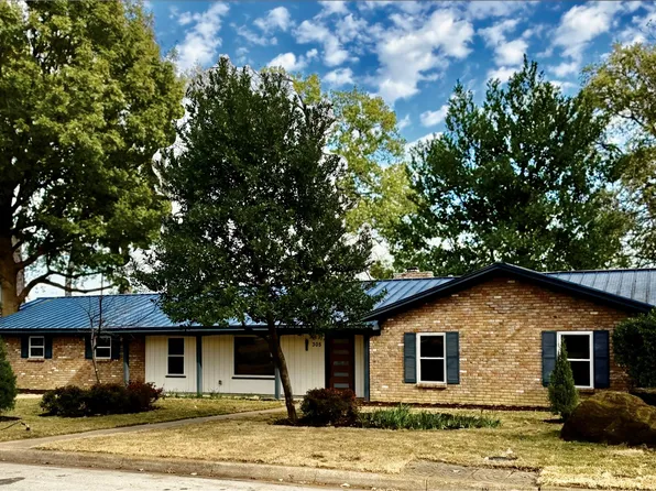 305 Bluebonnet Dr, Grapevine, TX 76051