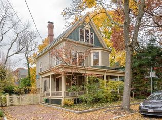 25 Hurlbut St, Cambridge, MA 02138