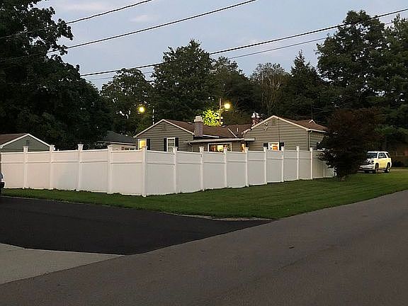 3rd image of 13 Meadowbrook Ct