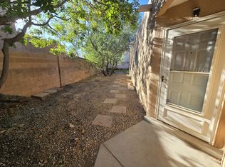 10305 Dayflower Dr NW, Albuquerque, NM 87114