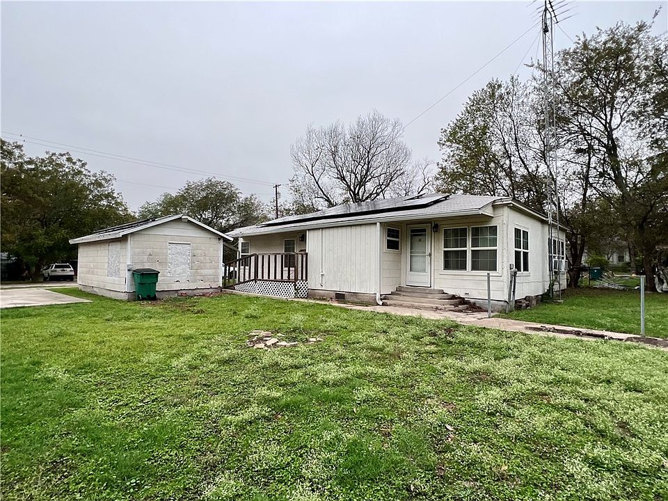 314 N Lumpkin St, Mart, TX 76664 | Zillow