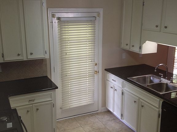 New granite countertops!
