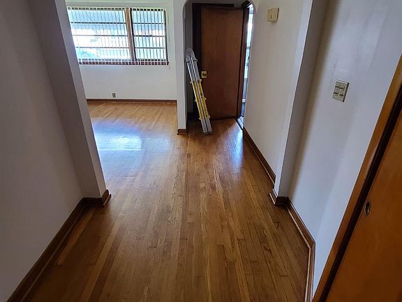 3rd image of 3428 N Oketo Ave Unit 1