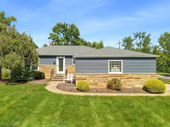 5175 Thornbury Blvd, Lyndhurst, OH 44124