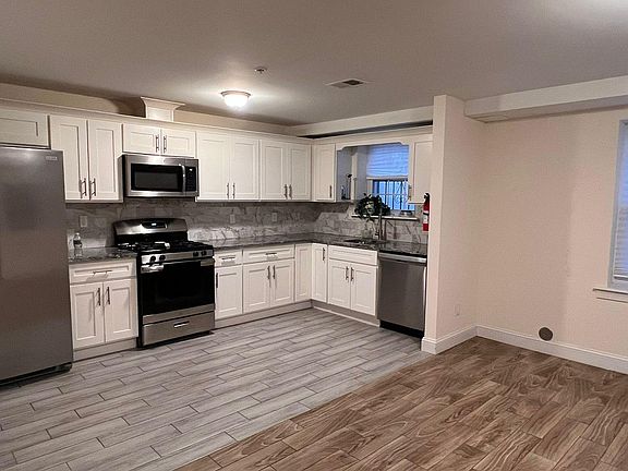 2nd image of 719 S 12th St Floor 1