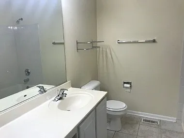 2440 Oneida Ln — Photo 7