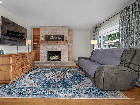 5th image of 35254 Pittsburg Rd