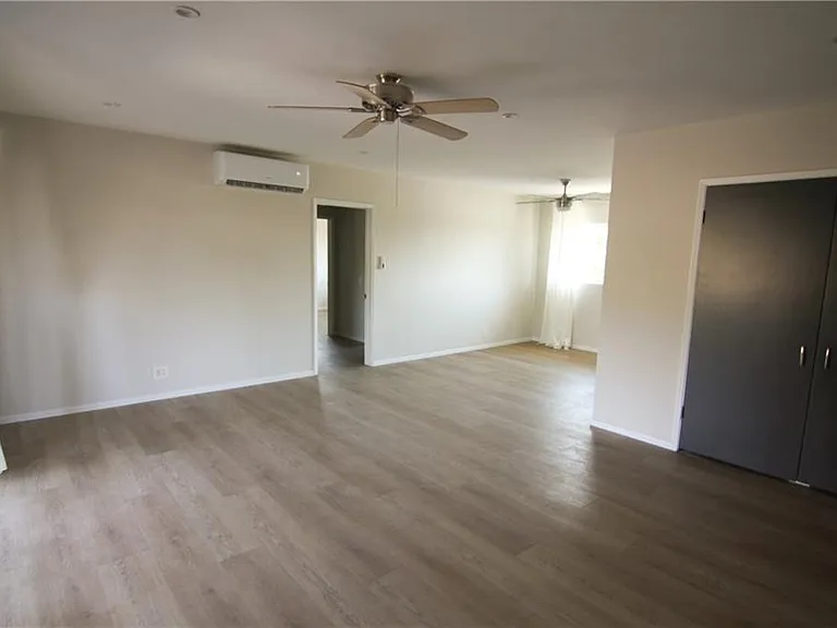 1512 N Allen Ave — Photo 2