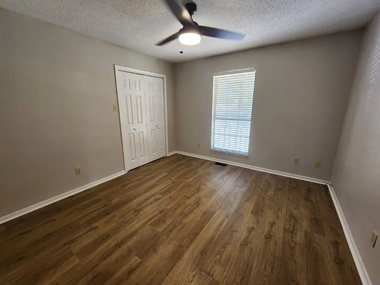 309 Shadow View Dr — Photo 22