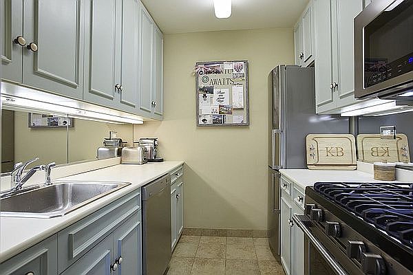 1st image of 40 E 94th St APT 17E