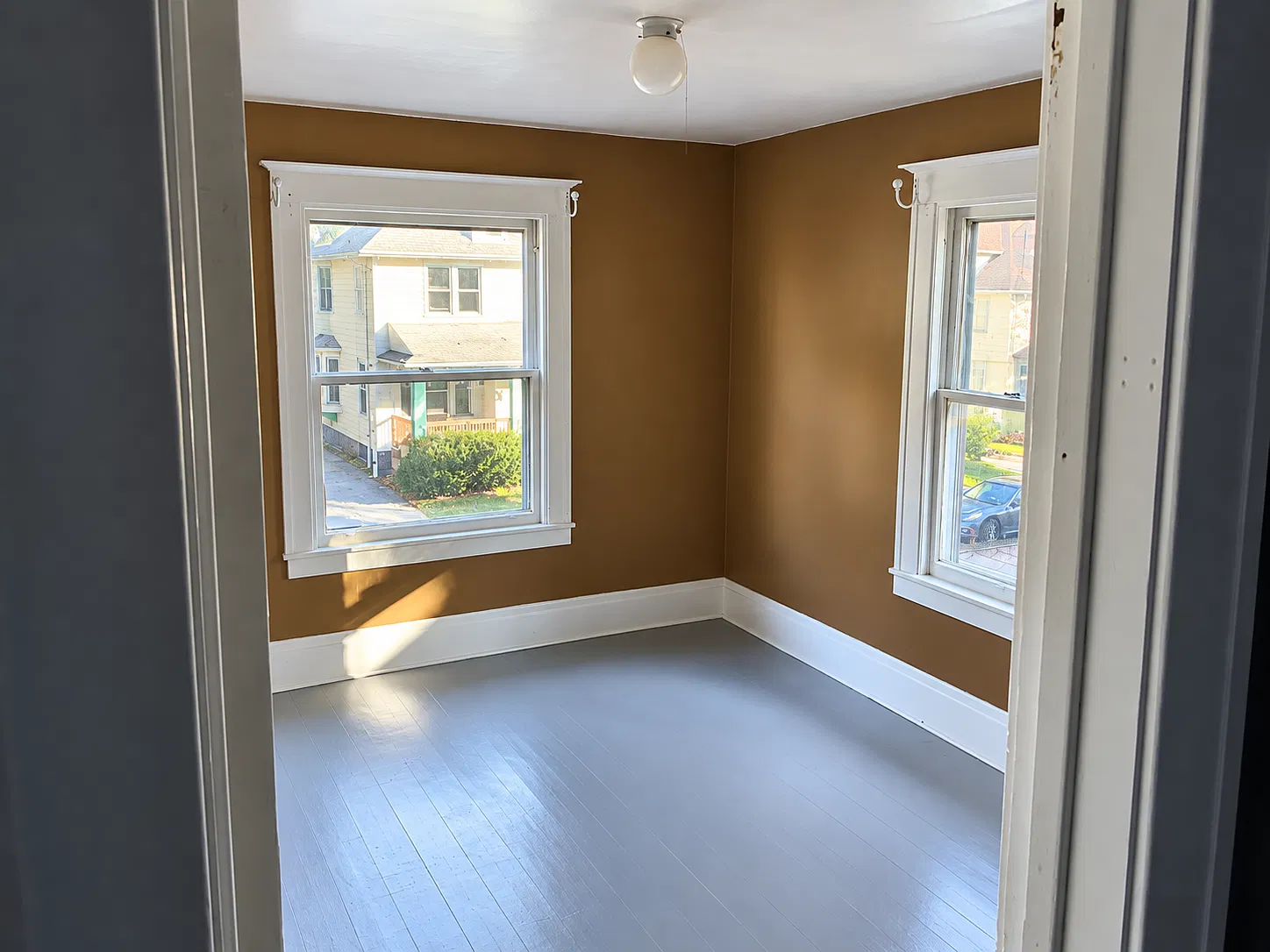 11-15 Lux St — Photo 3