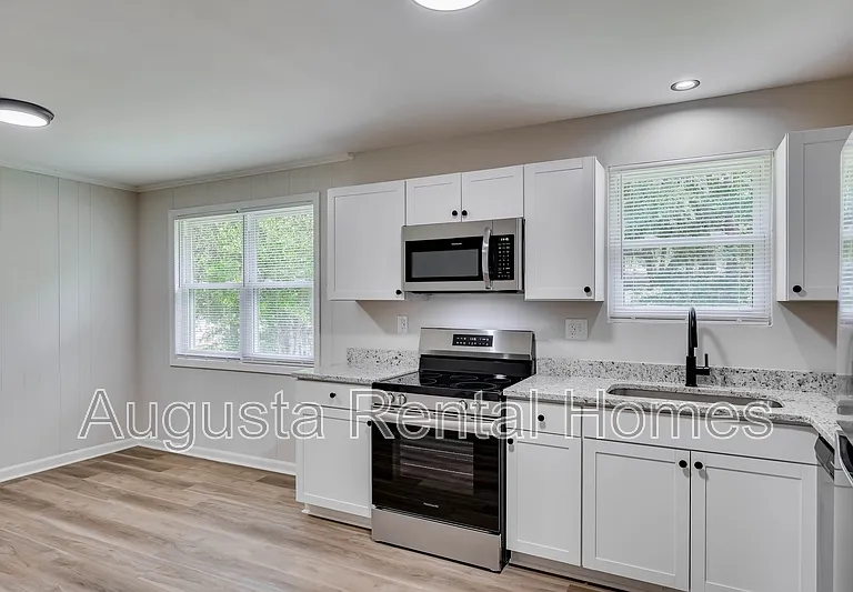 3413 Charing Cross Ct — Photo 10