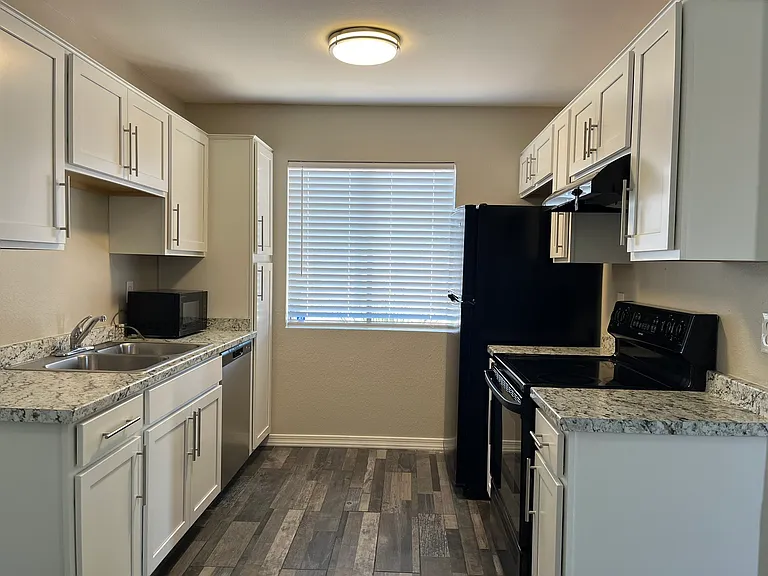 3511 E Baseline Rd #1105 — Photo 8