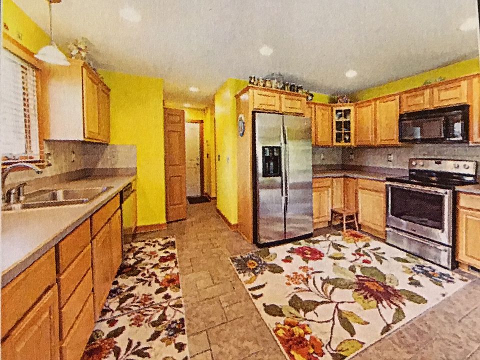 2nd image of 34850 Ash Rd