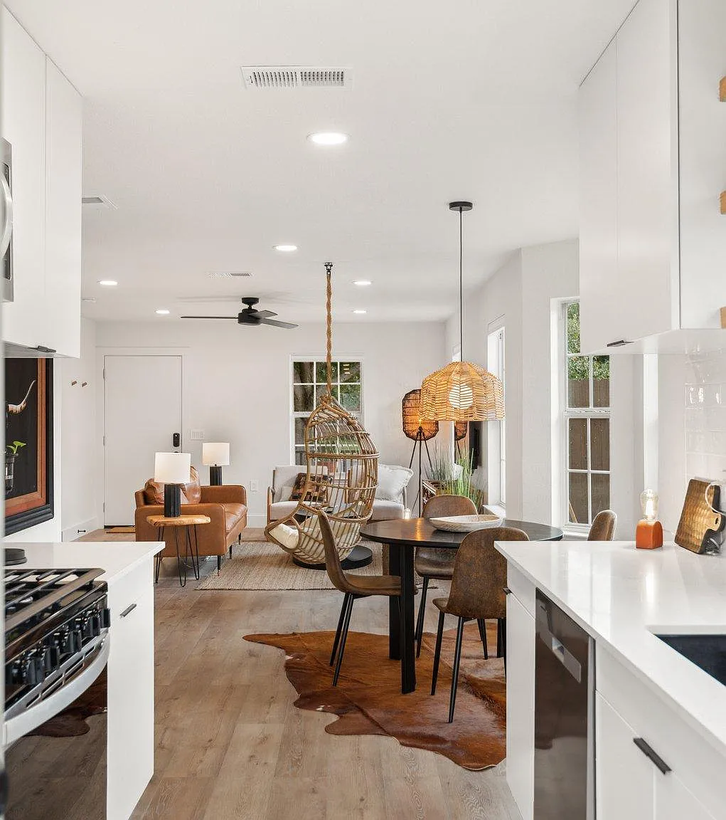3 bed, 1174 sqft, $2,700 — Photo 3