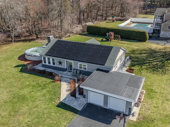 239 Fiske St, Tewksbury, MA 01876