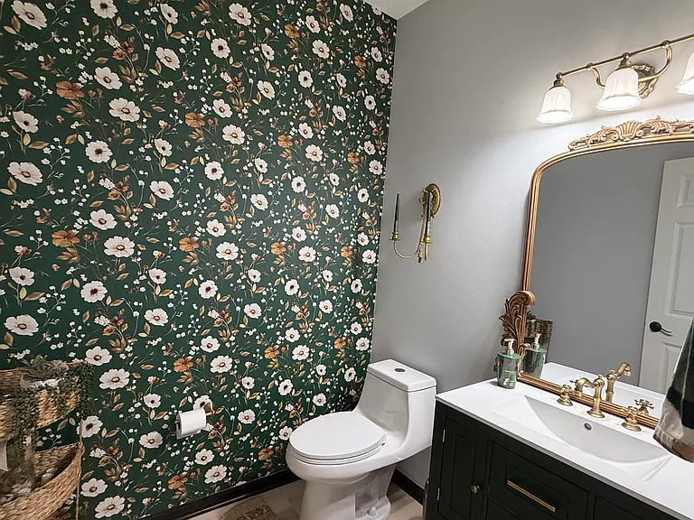 8117 Kirkwood Ln N — Photo 16