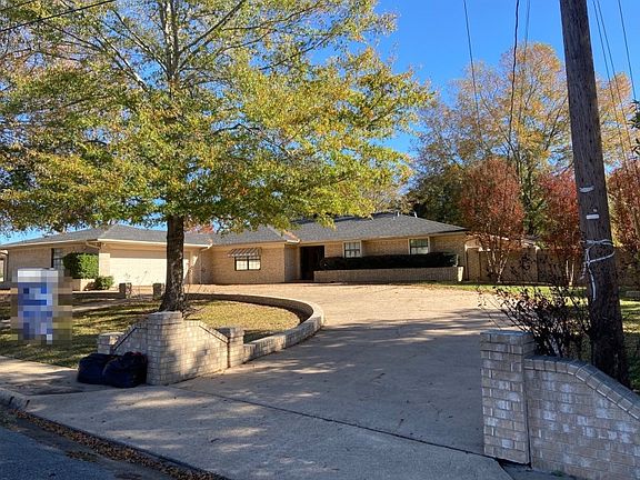 2nd image of 1607 Cindy Lou Ave