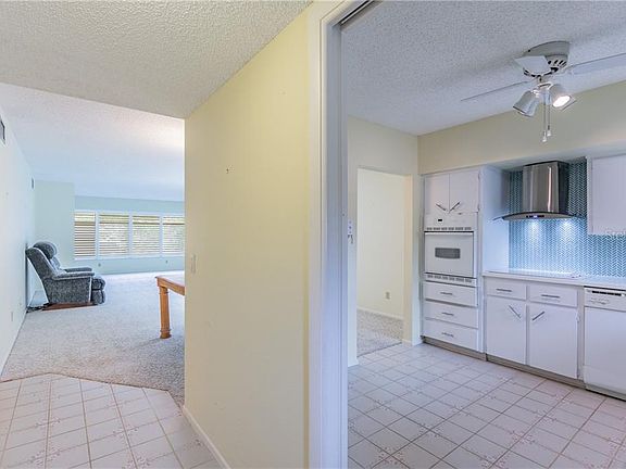 4th image of 2254 Norwegian Dr APT 40