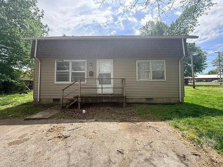 402 E Wayne St — Photo 8