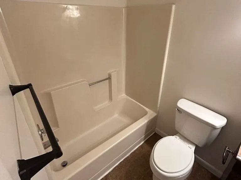 1336 Bradley Dr — Photo 8