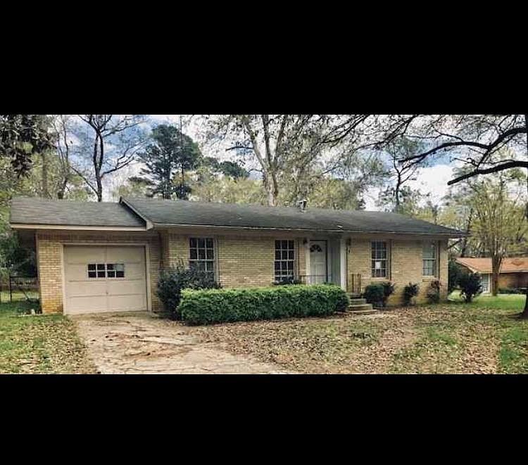 1st image of 107 Parnell Dr