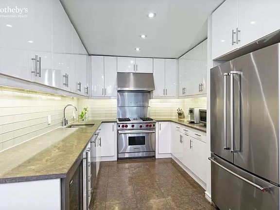 4th image of 452 W 19th St APT 3D