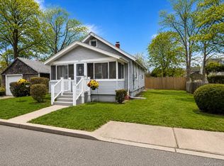 517 Flint St, Greenport, NY 11944