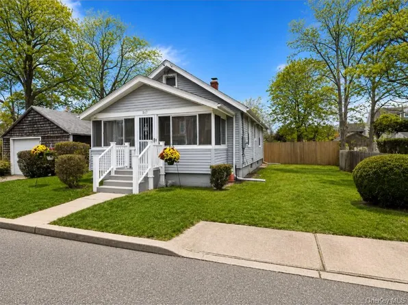 517 Flint St, Greenport, NY 11944