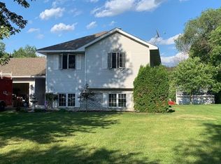 19515 Jamestown St NE, East Bethel, MN 55092