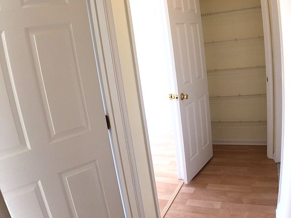 Bed 1&2 hallway
