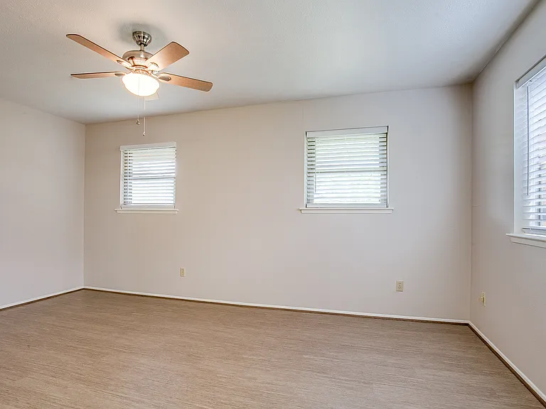 1308 Grinnell Dr — Photo 14