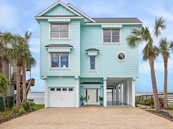 1322 Outrigger St, Tiki Island, TX 77554