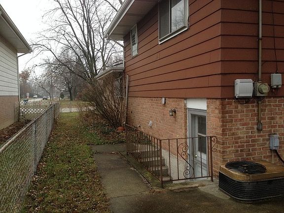 2nd image of 6616 W 107th St