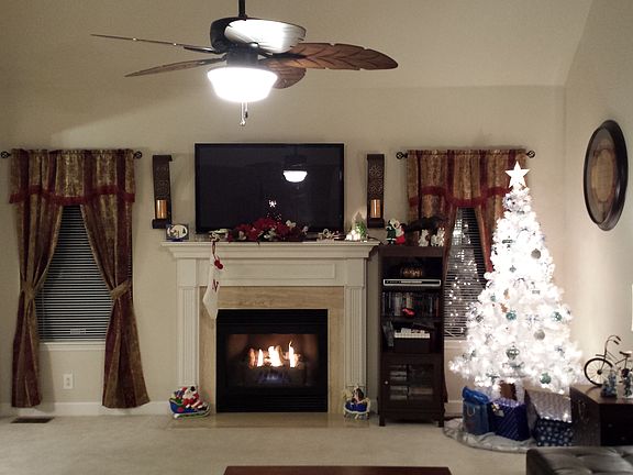 Family Room w/Elegant Fan