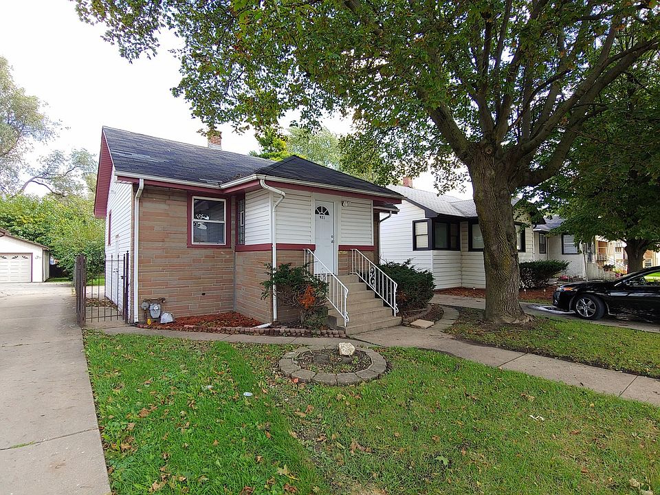 1st image of 921 25th Ave