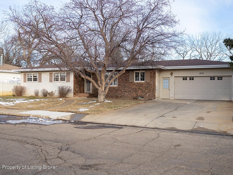 1st image of 850 12th Ave W