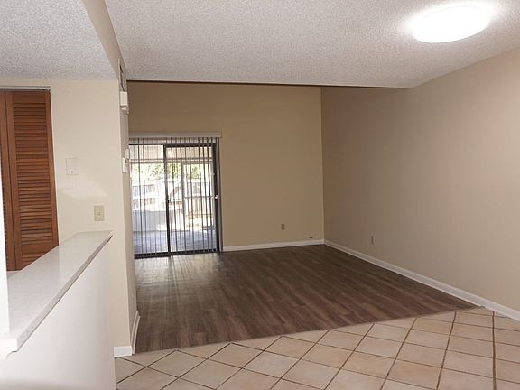 5th image of 8526 Windypine Ln