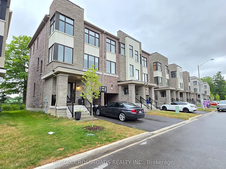60 Puisaya Dr — Photo 2