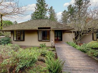 3901 SW Bridlemile Ct, Portland, OR 97221